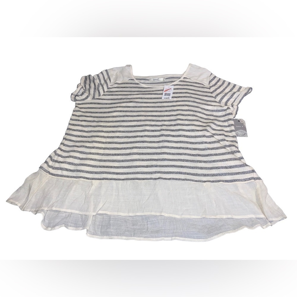New! 1X Love 8 Top Shirt Tunic Plus Size White Cream Gray Stripe Short Sleeve.